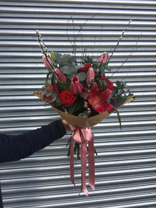 Valentines Bouquet + Long Ribbons