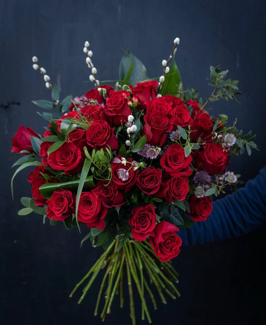 Deluxe Red Roses Bouquet
