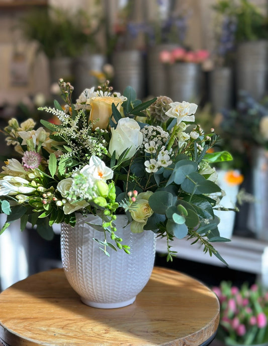 Lemons and Creams Table Arrangement